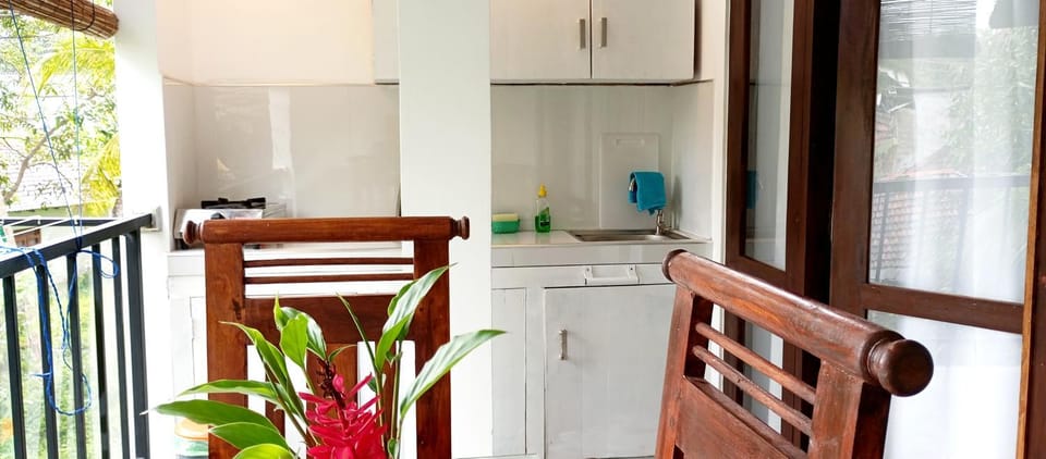 Balcony/Terrace, Kitchen or kitchenette, Dining area