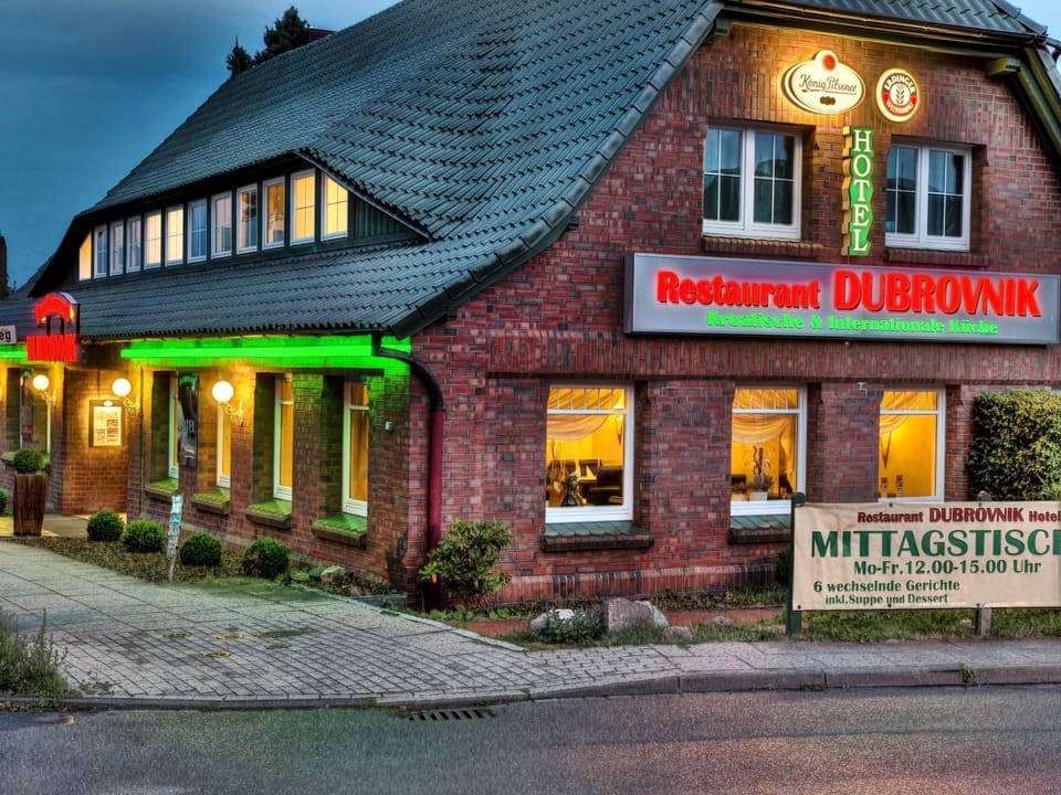 Property building, Street view