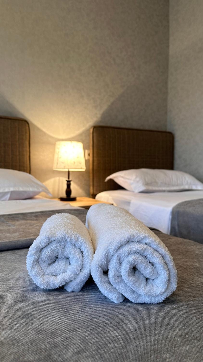 Bedroom, towels