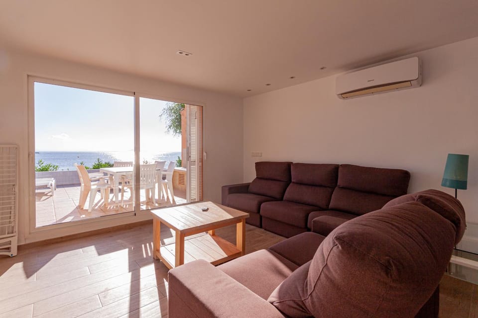 Balcony/Terrace, Living room, Seating area, Dining area, Sea view