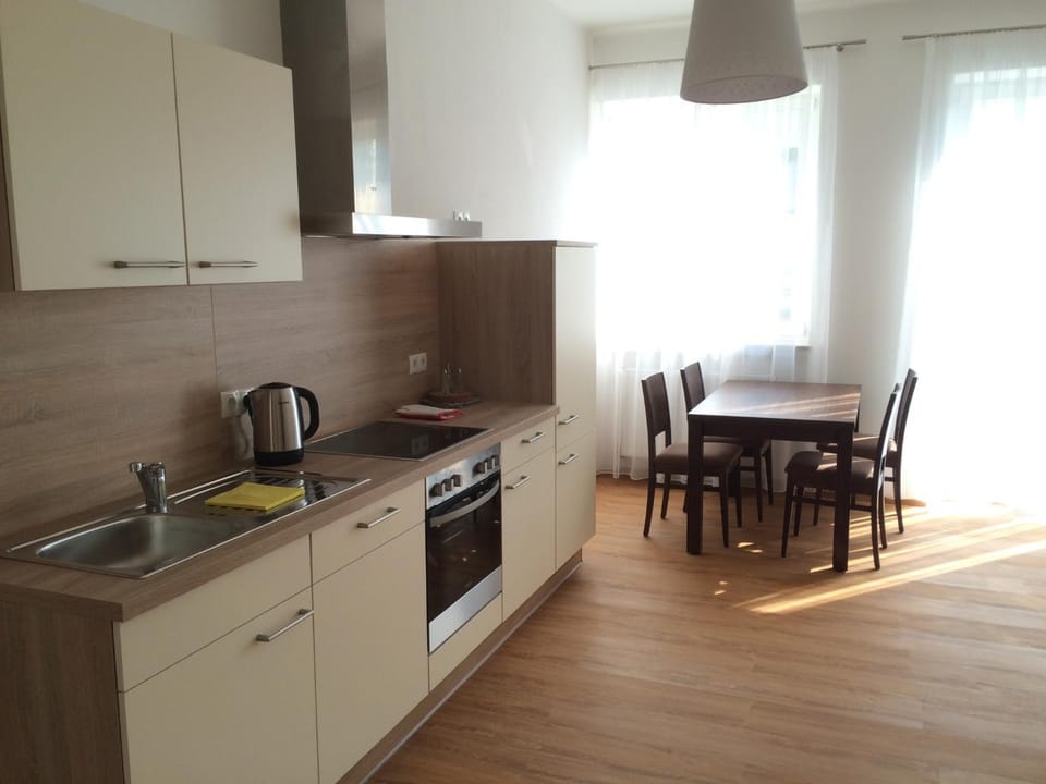 Kitchen or kitchenette, Dining area, dishwasher, pet friendly, stove