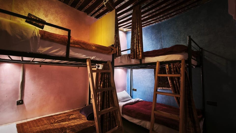 Bed, Photo of the whole room, bunk bed