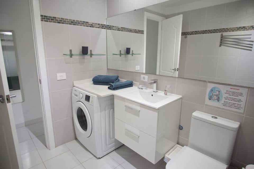 Bathroom, Decorative detail