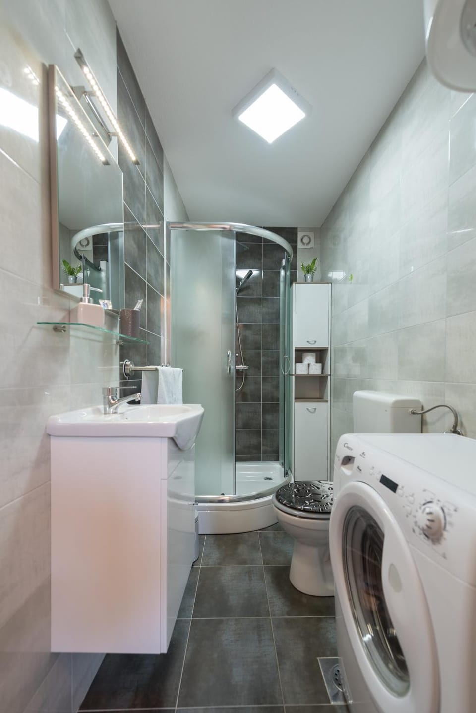 Shower, Bathroom