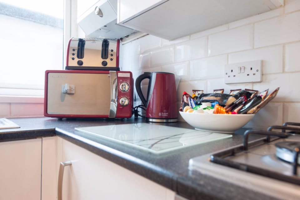 Coffee/tea facilities, Kitchen or kitchenette