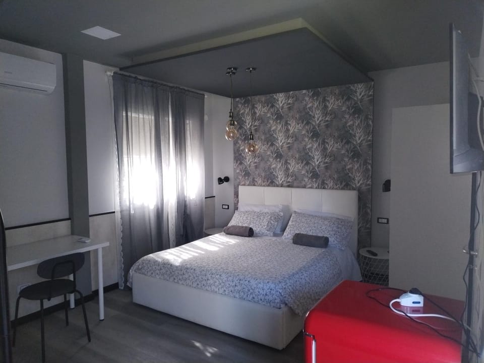 Bedroom, air conditioner