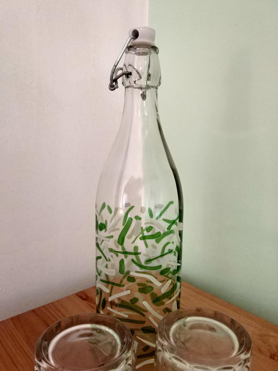 Decorative detail, Drinks