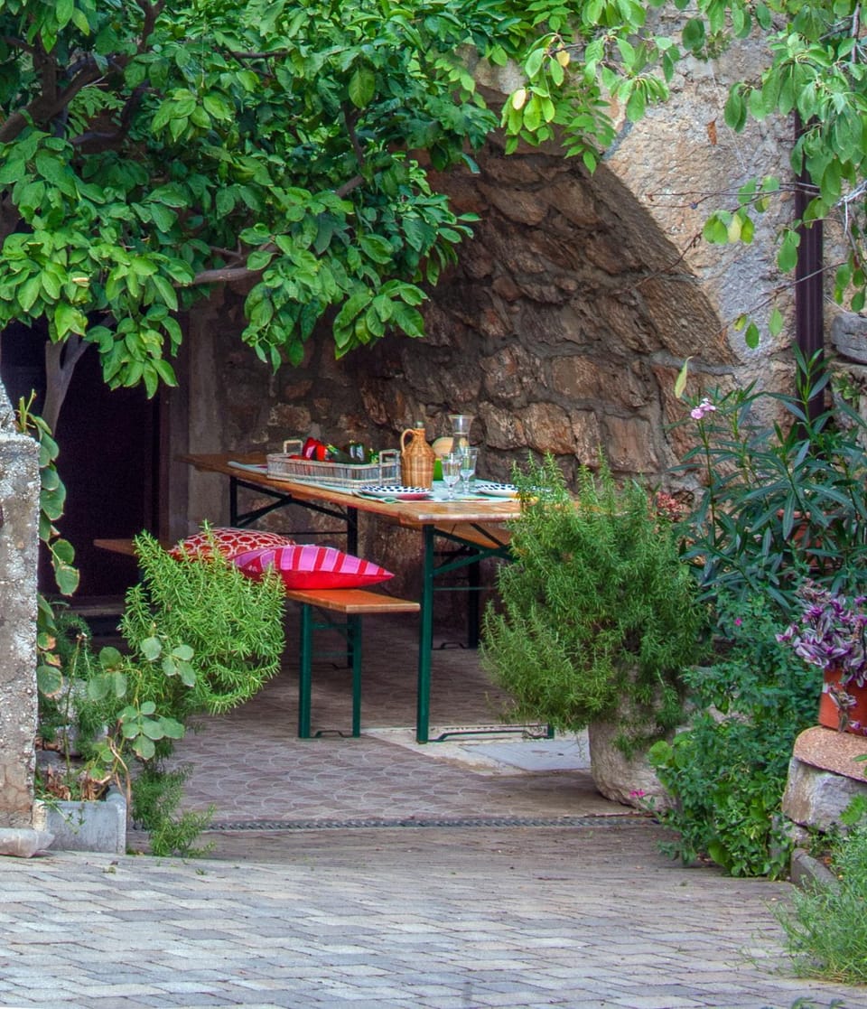 Property building, Garden