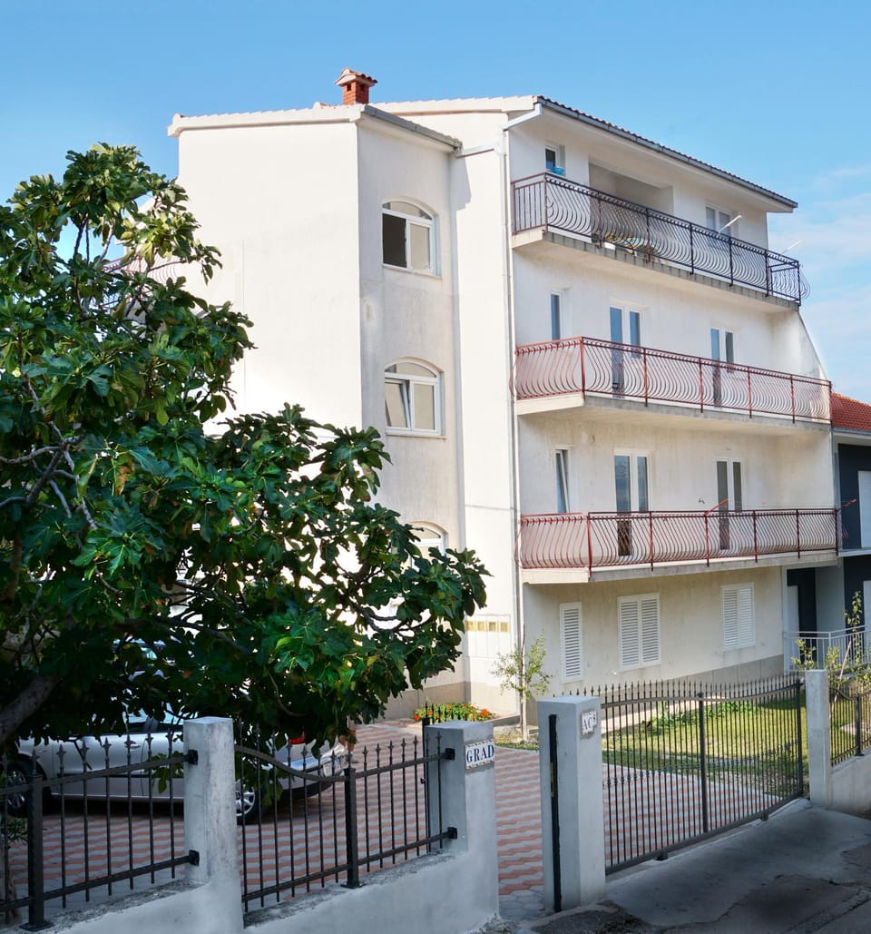 Property building, Facade/entrance, View (from property/room)