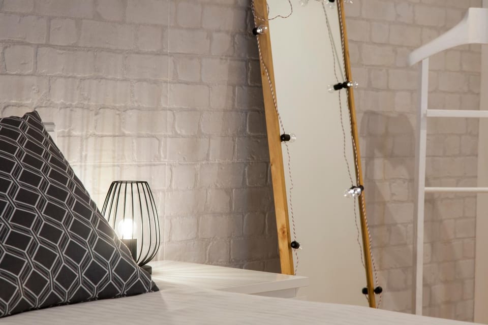 Bed, Photo of the whole room, Decorative detail