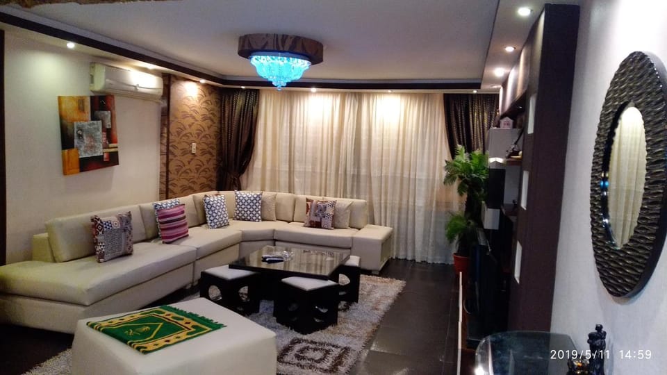 TV and multimedia, Seating area