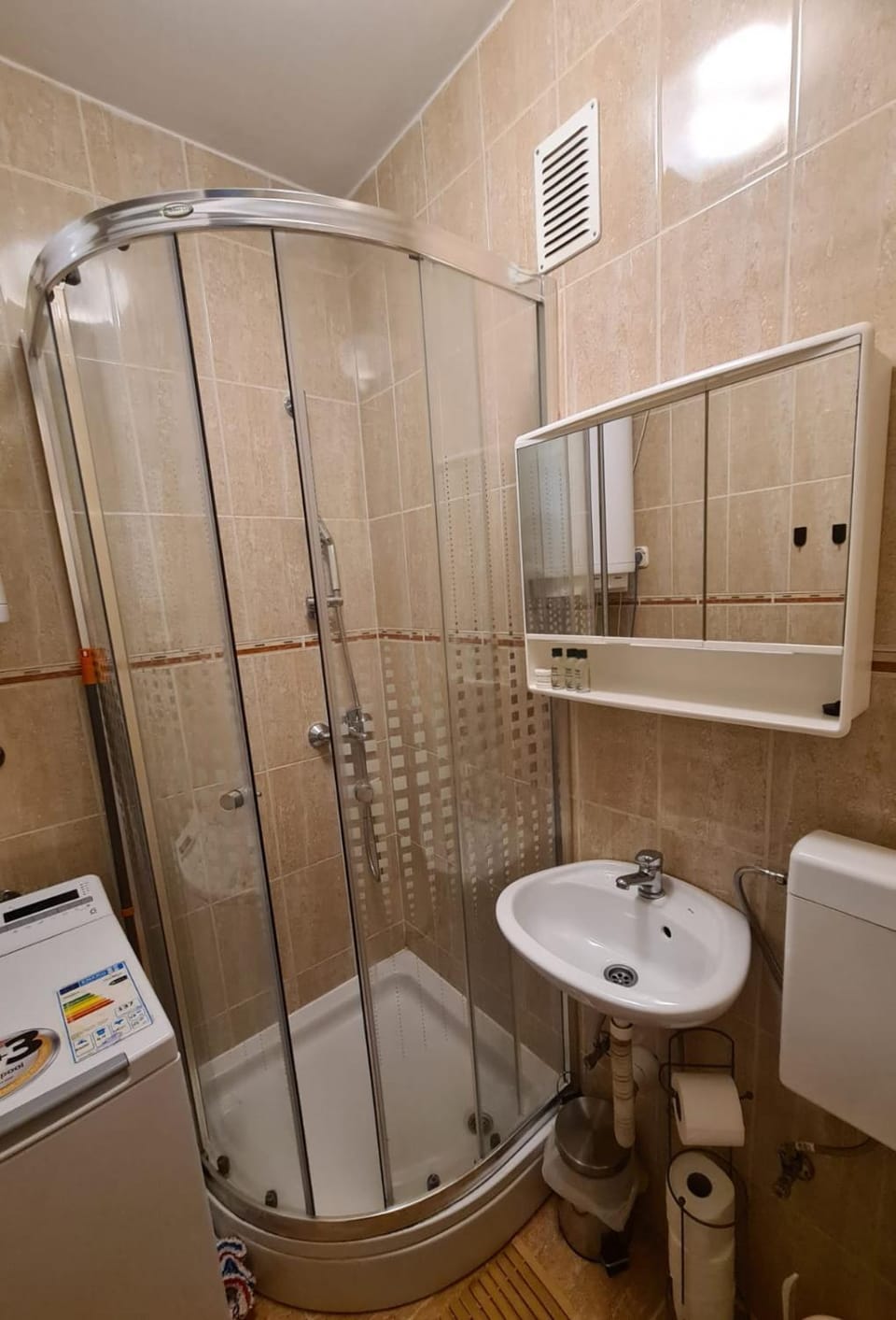 Shower, Bathroom