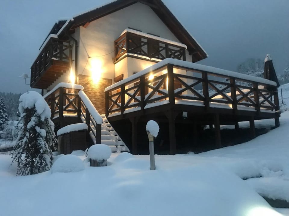 Property building, Winter