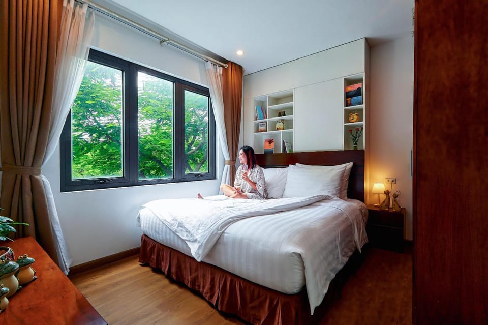 Bed, Day, View (from property/room), Bedroom, Guests