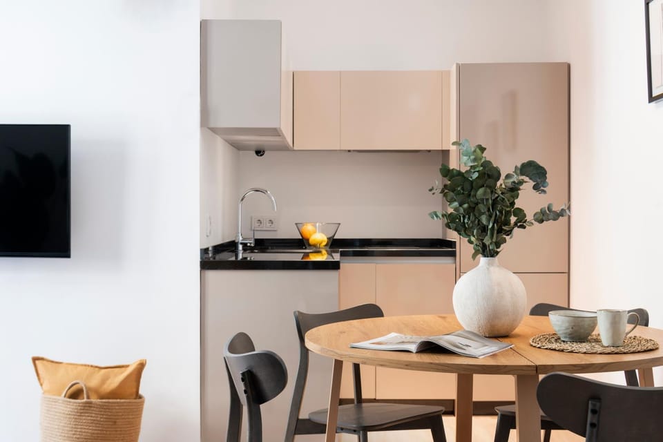 TV and multimedia, Kitchen or kitchenette, Living room, Seating area, Dining area, minibar