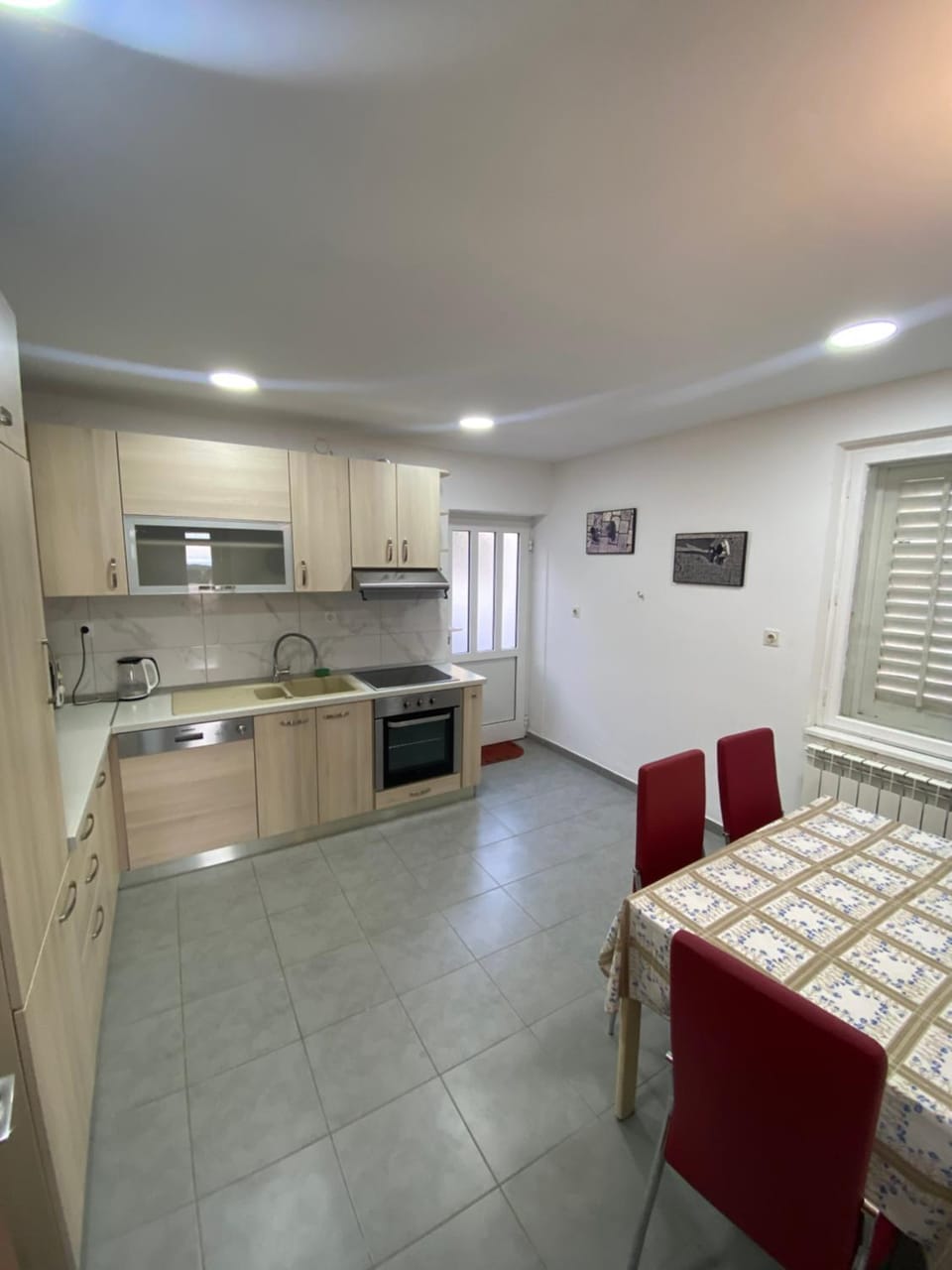 Kitchen or kitchenette, dishwasher, pet friendly, stove