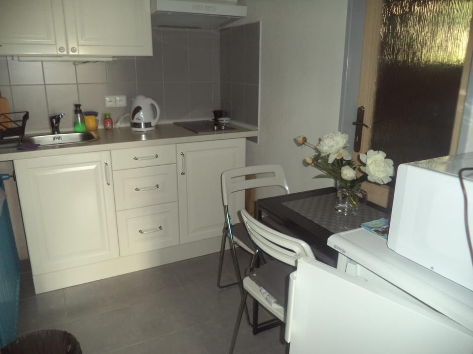 Property building, Kitchen or kitchenette