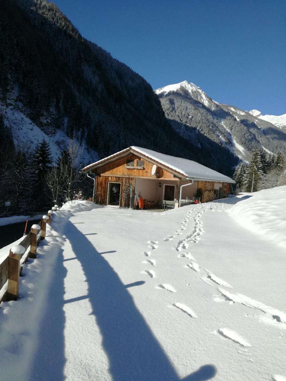 Facade/entrance, Winter