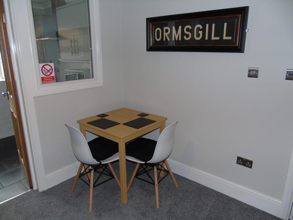 Jeffersons Hotel & Serviced Apartments - The Steel Works Apartment in Barrow-in-Furness