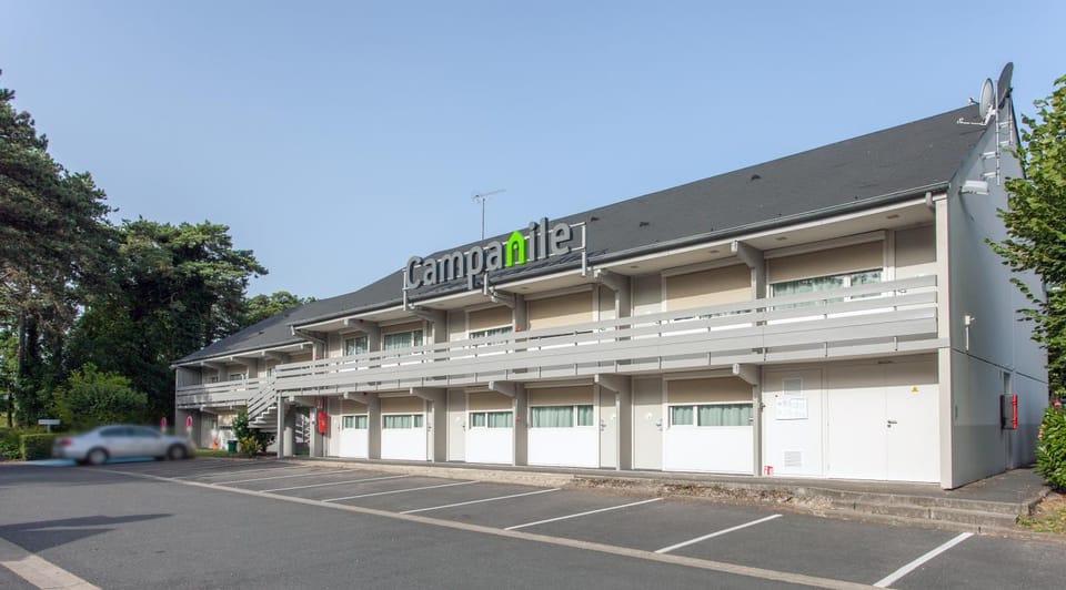 Facade/entrance, Logo/Certificate/Sign