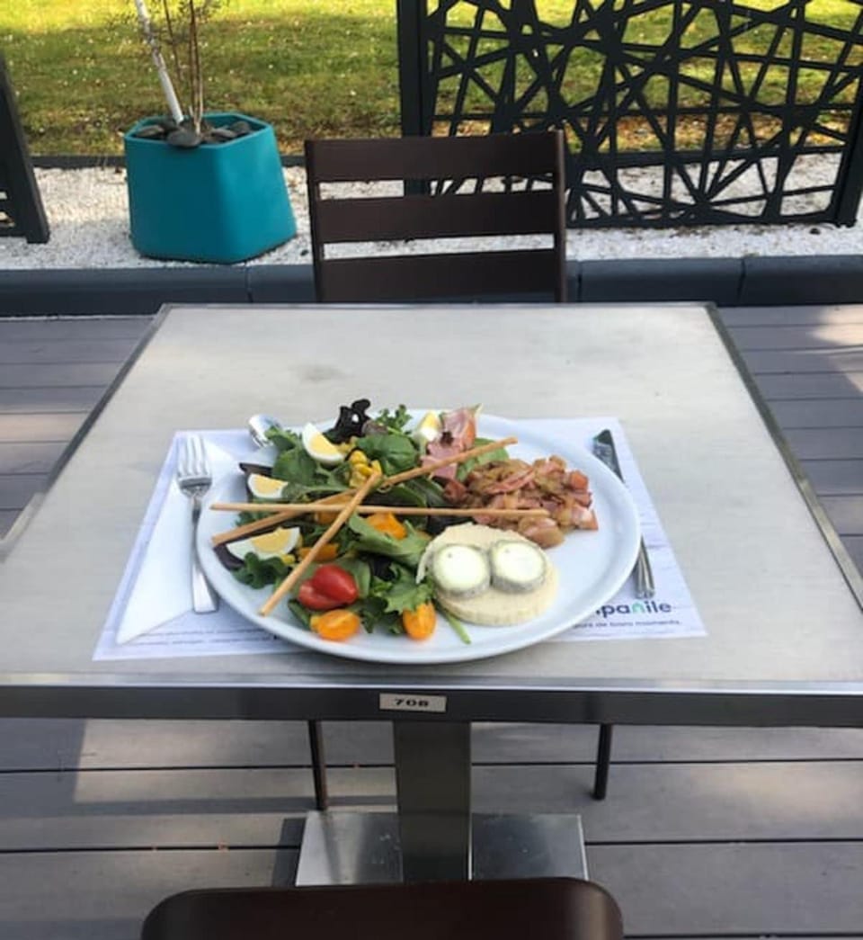 Patio, Restaurant/places to eat