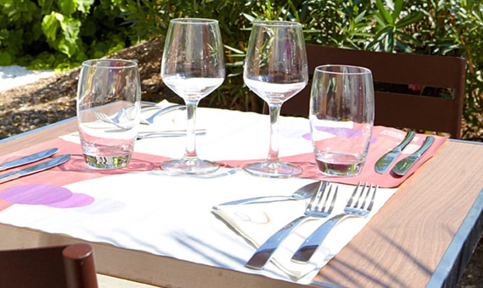 Patio, Restaurant/places to eat