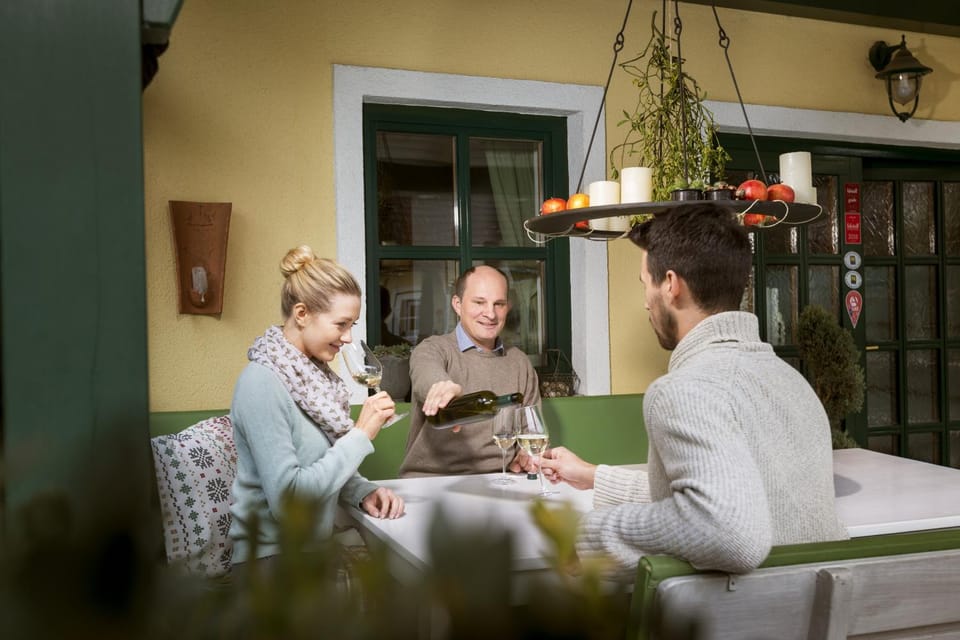 Patio, Seating area, Entertainment, Family