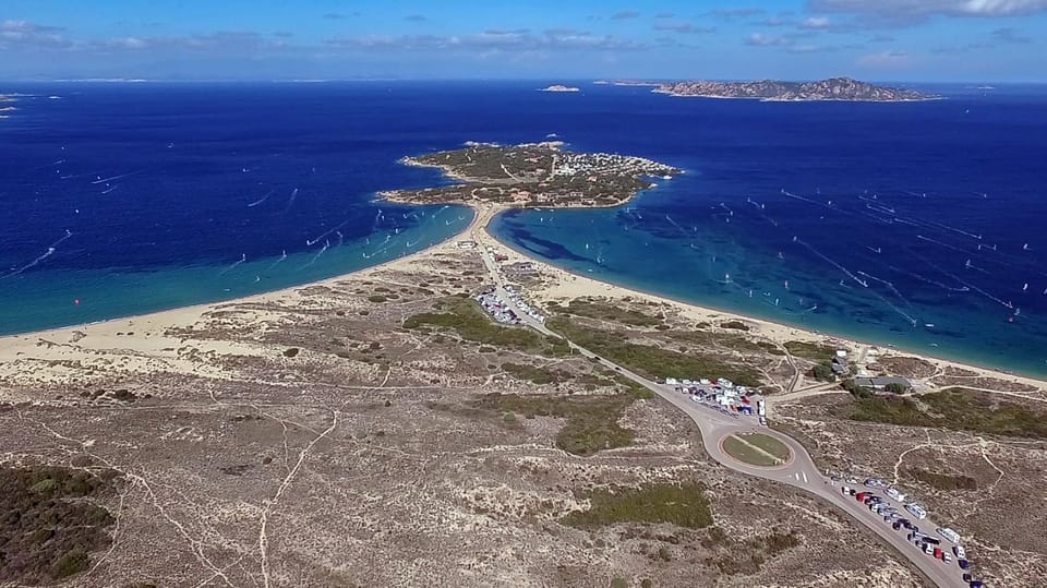 Nearby landmark, Day, Neighbourhood, Summer, Beach, On site
