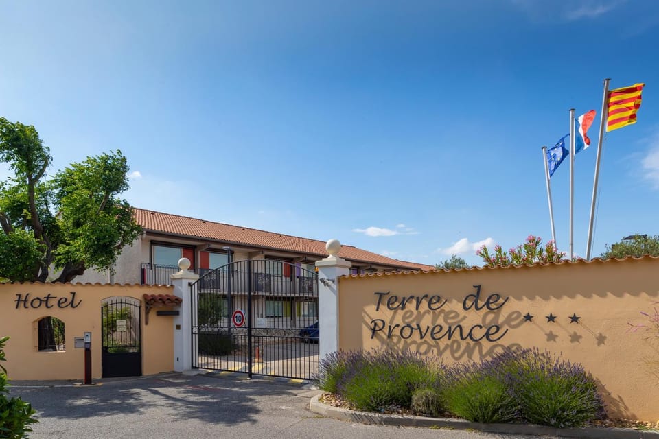 Facade/entrance, Parking
