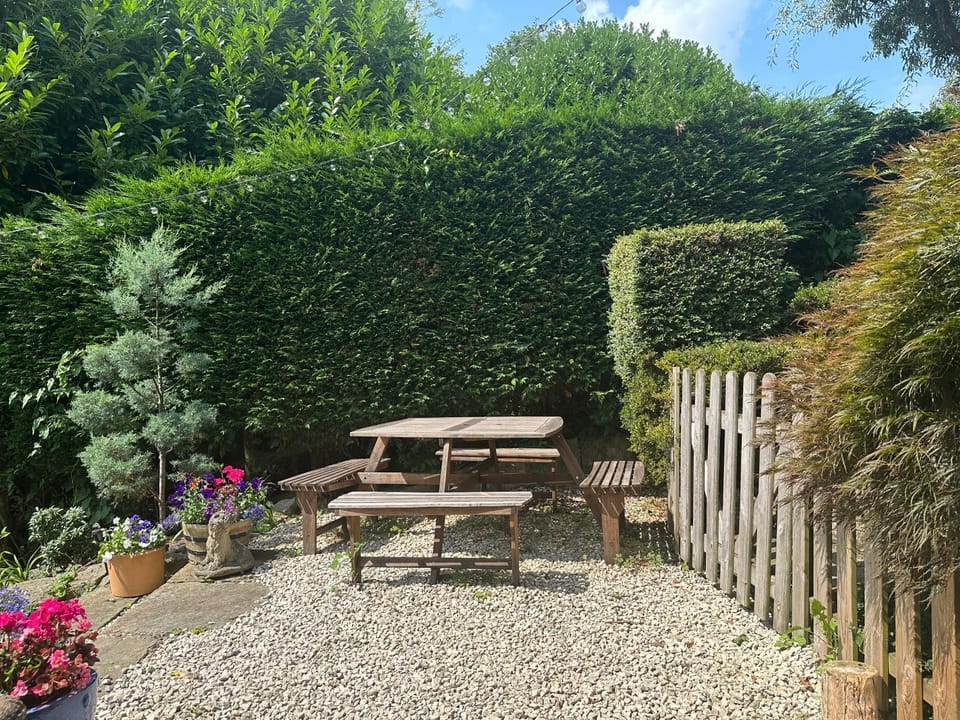 The Garden Apartment, Near Airport & City Apartment in Manchester