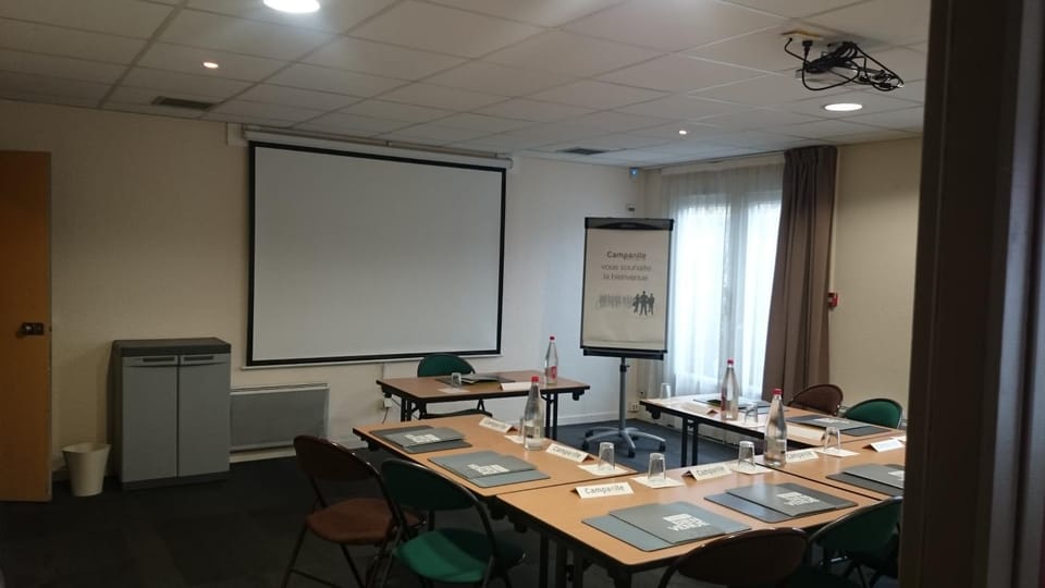 Meeting/conference room