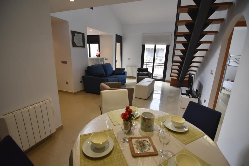 Living room, Seating area, Dining area