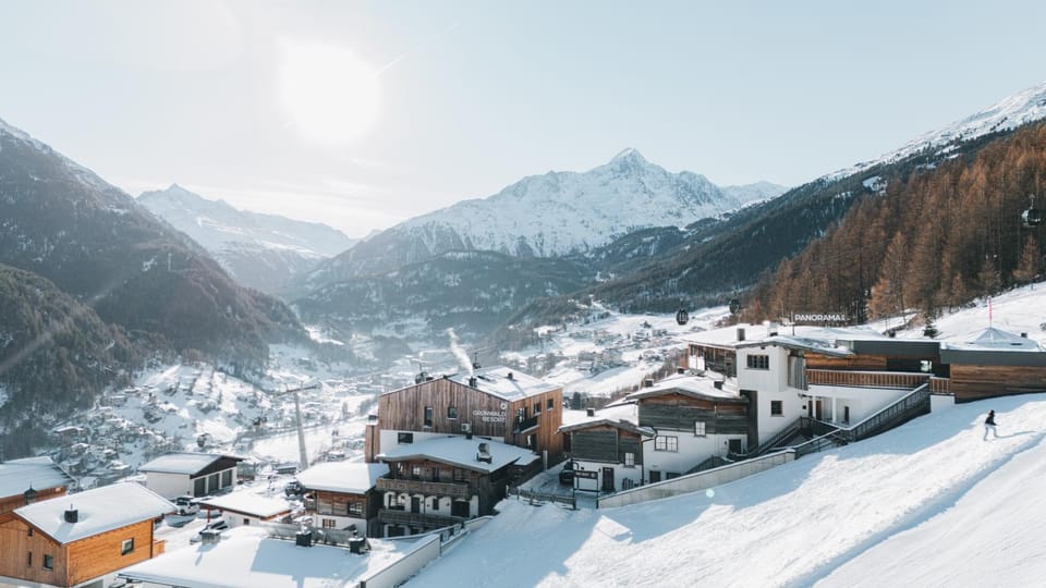 Property building, Natural landscape, Winter