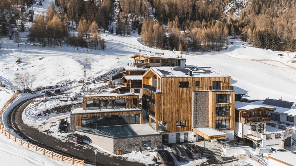 Property building, Day, Bird's eye view, Winter