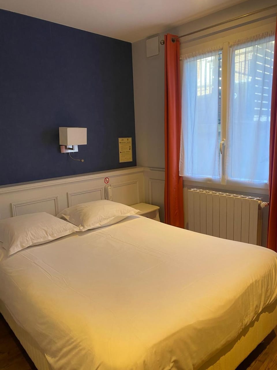 Logis Hôtel Restaurant LE MONARQUE 30 Parking Vélos Sécurisé Hotel in Blois