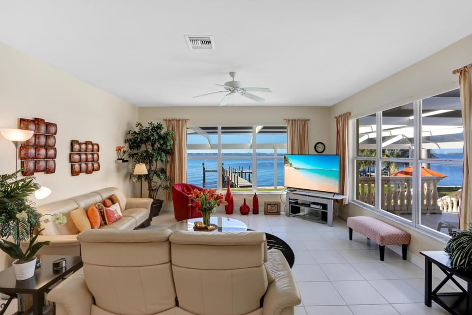 Living room, Living room