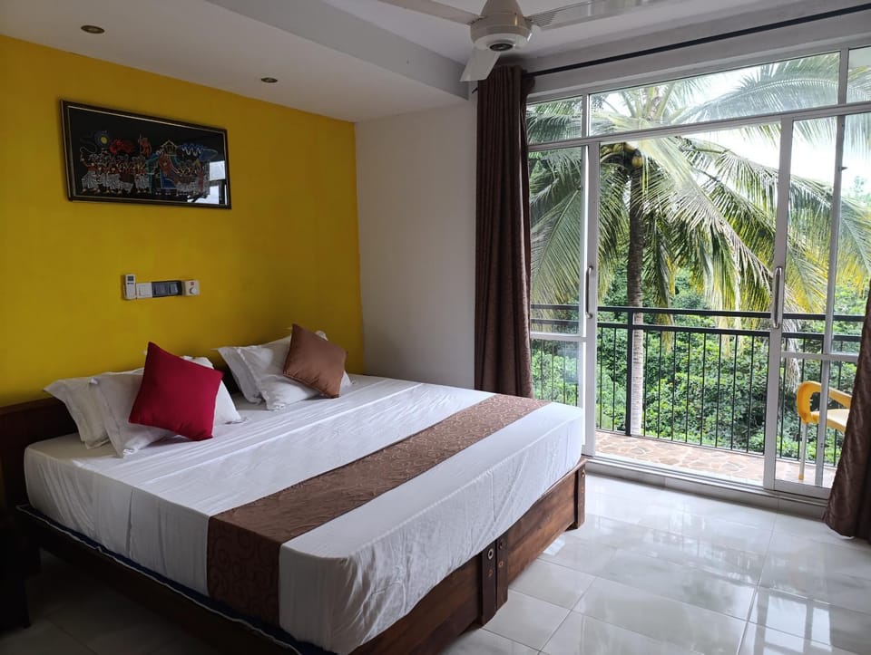 Bed, Balcony/Terrace, Photo of the whole room, Bedroom