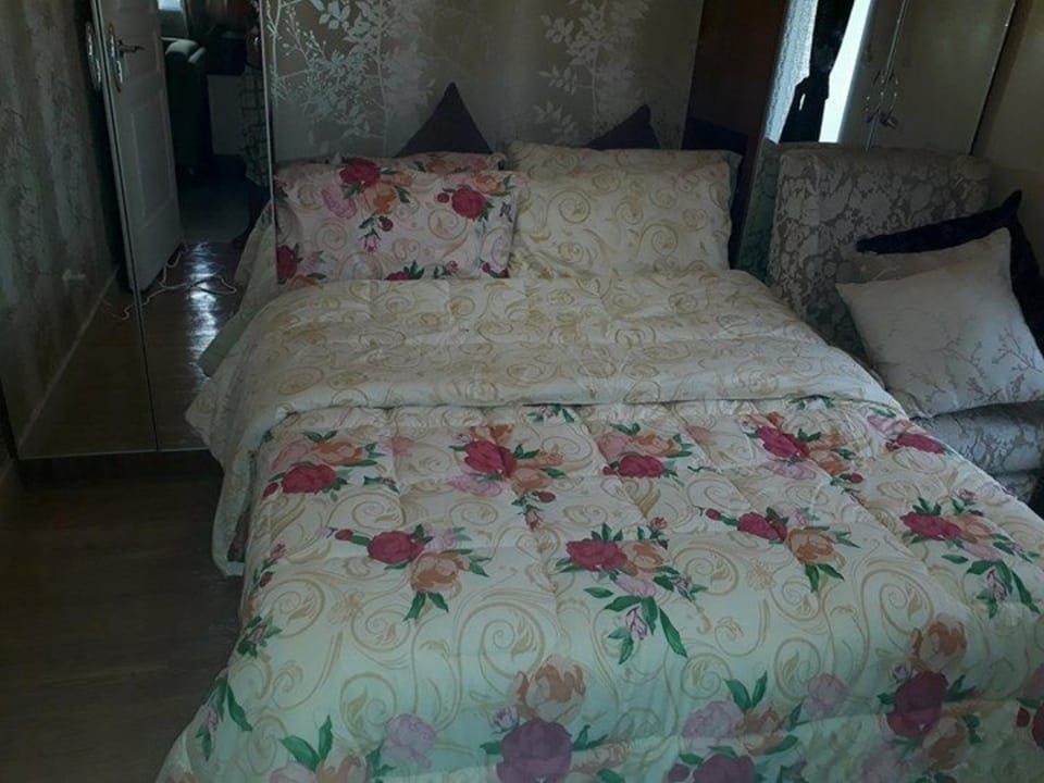 Sorrel Residences Condo Apartment by Fe Apartment in Manila City
