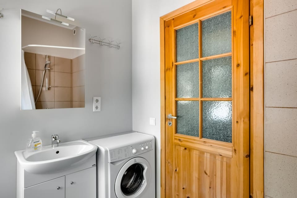 Bathroom, towels, washing machine, dryer