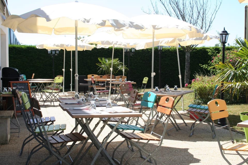 Restaurant/places to eat, Restaurant/places to eat, Day, Balcony/Terrace