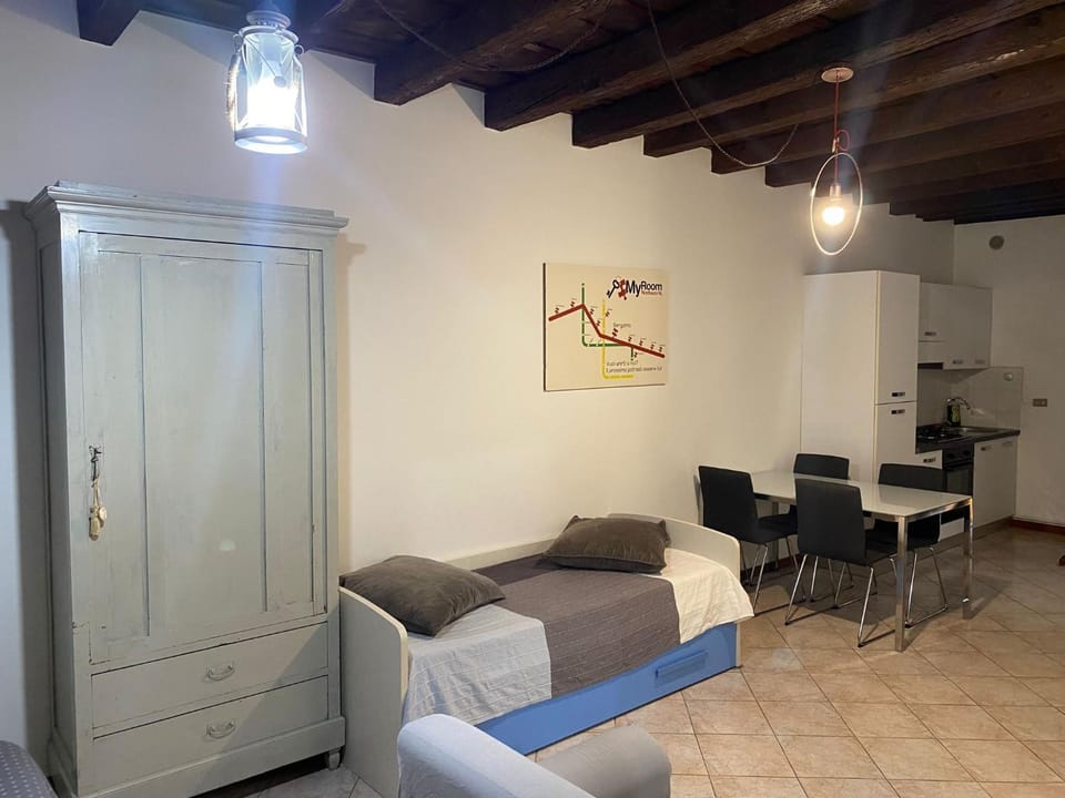 MyRoom Center Flat Apartment in Bergamo