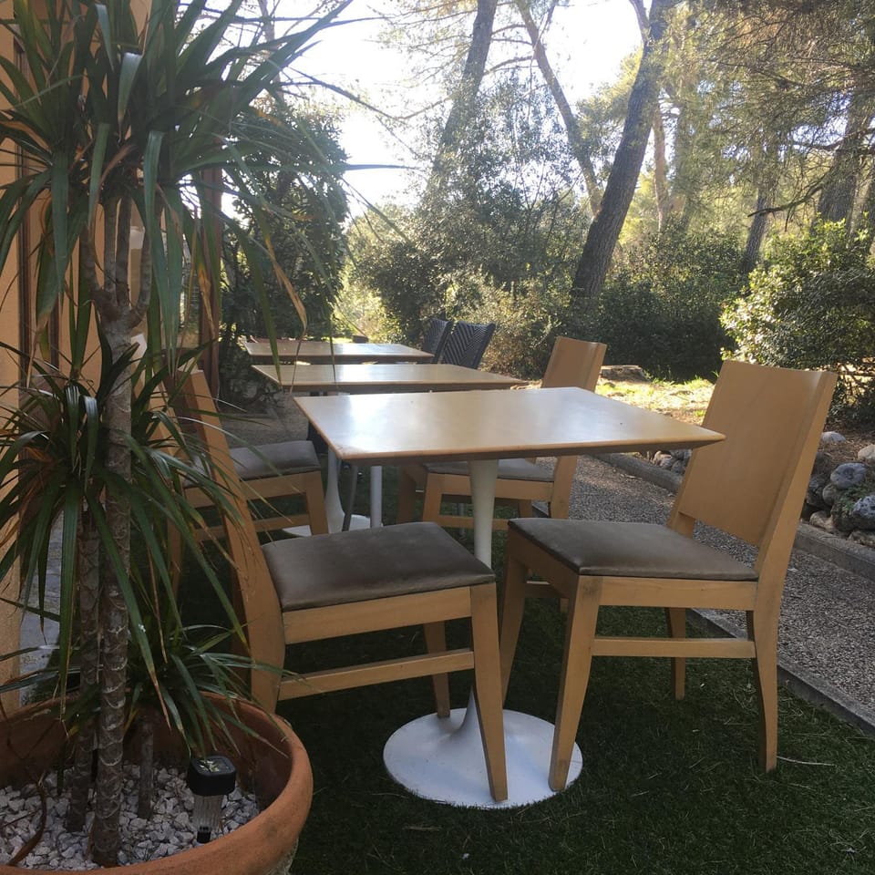 Patio, Alcoholic drinks, Non alcoholic drinks