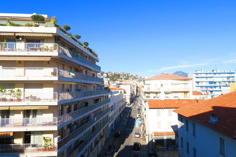 Property building, City view