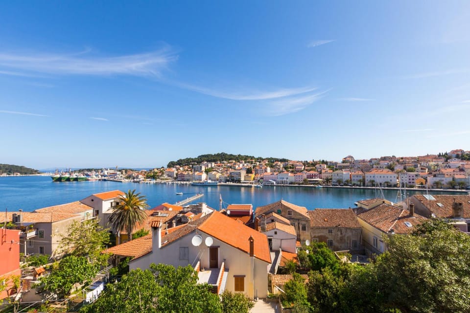 City view, Sea view