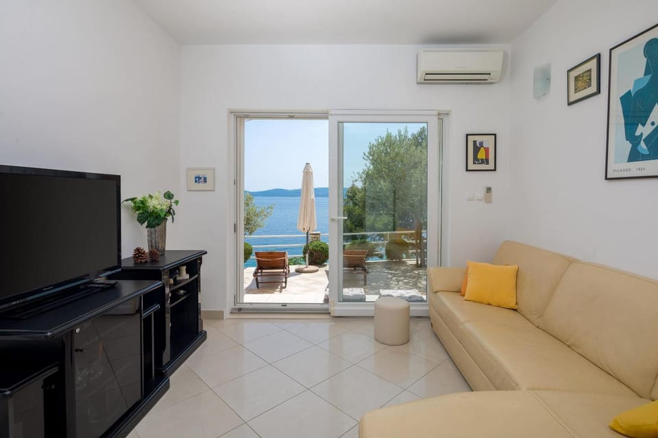 Living room, Other
