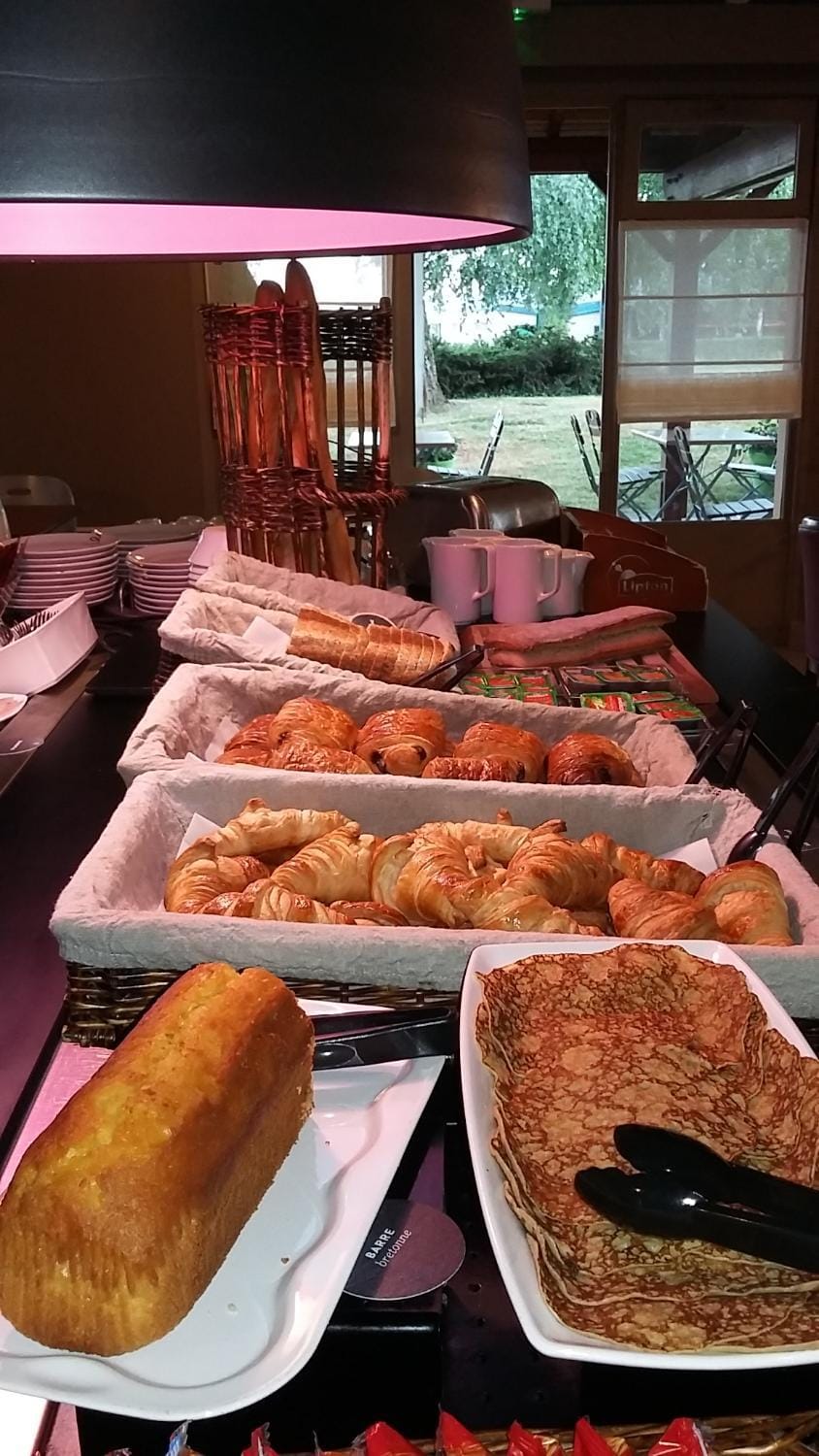 Food and drinks, Buffet breakfast