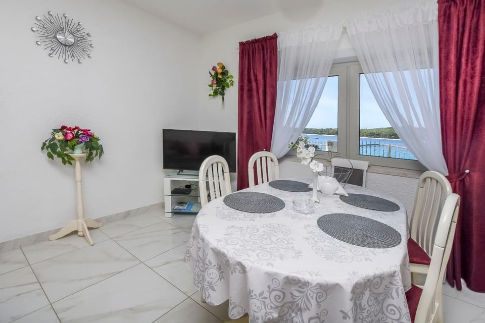 Dining area, Sea view