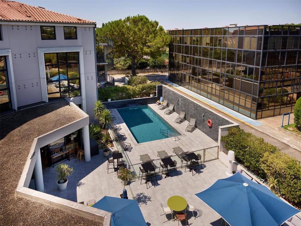 Pool view, Swimming pool