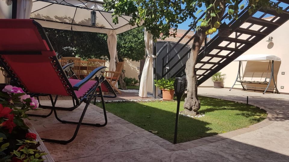 Patio, Garden