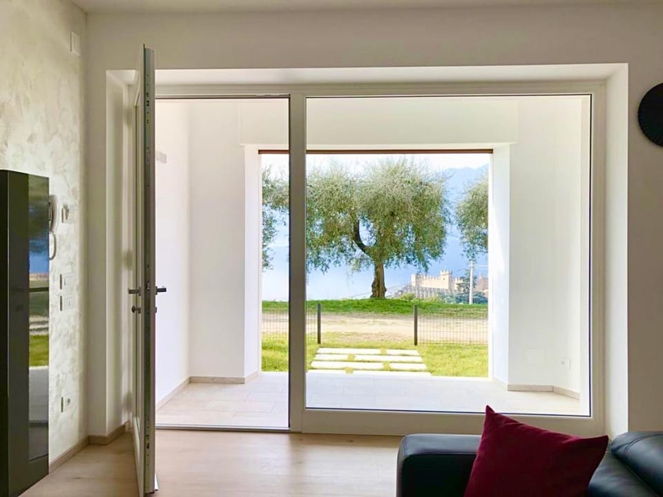 Facade/entrance, Garden view